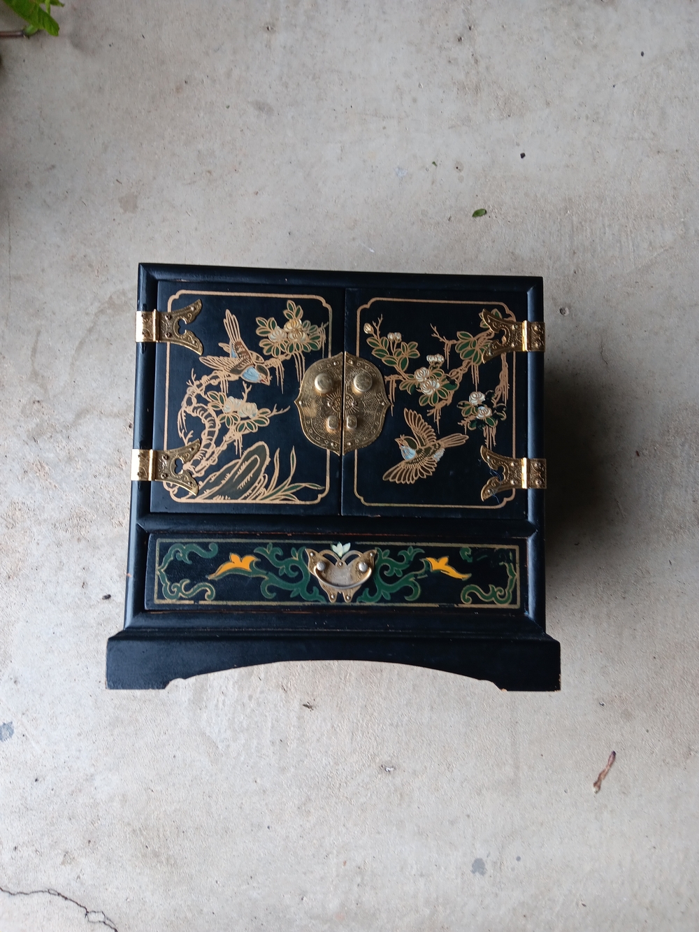 Vintage Japanese Solid Wood Brass Black Lacquer Jewelry Box Hand Painted